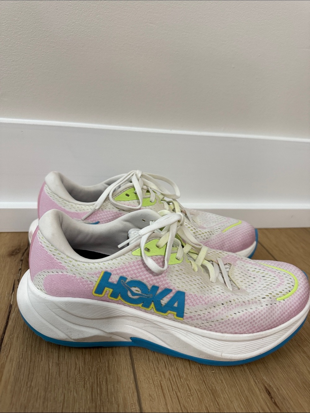 Hoka Women's Rincon 4 Running Shoe *Frost/Pink Twilight - Picture 2 of 5